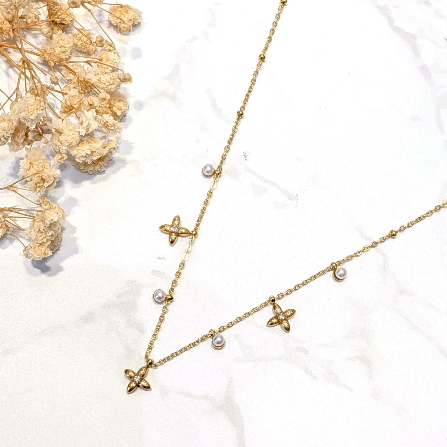 Collier ras de cou
