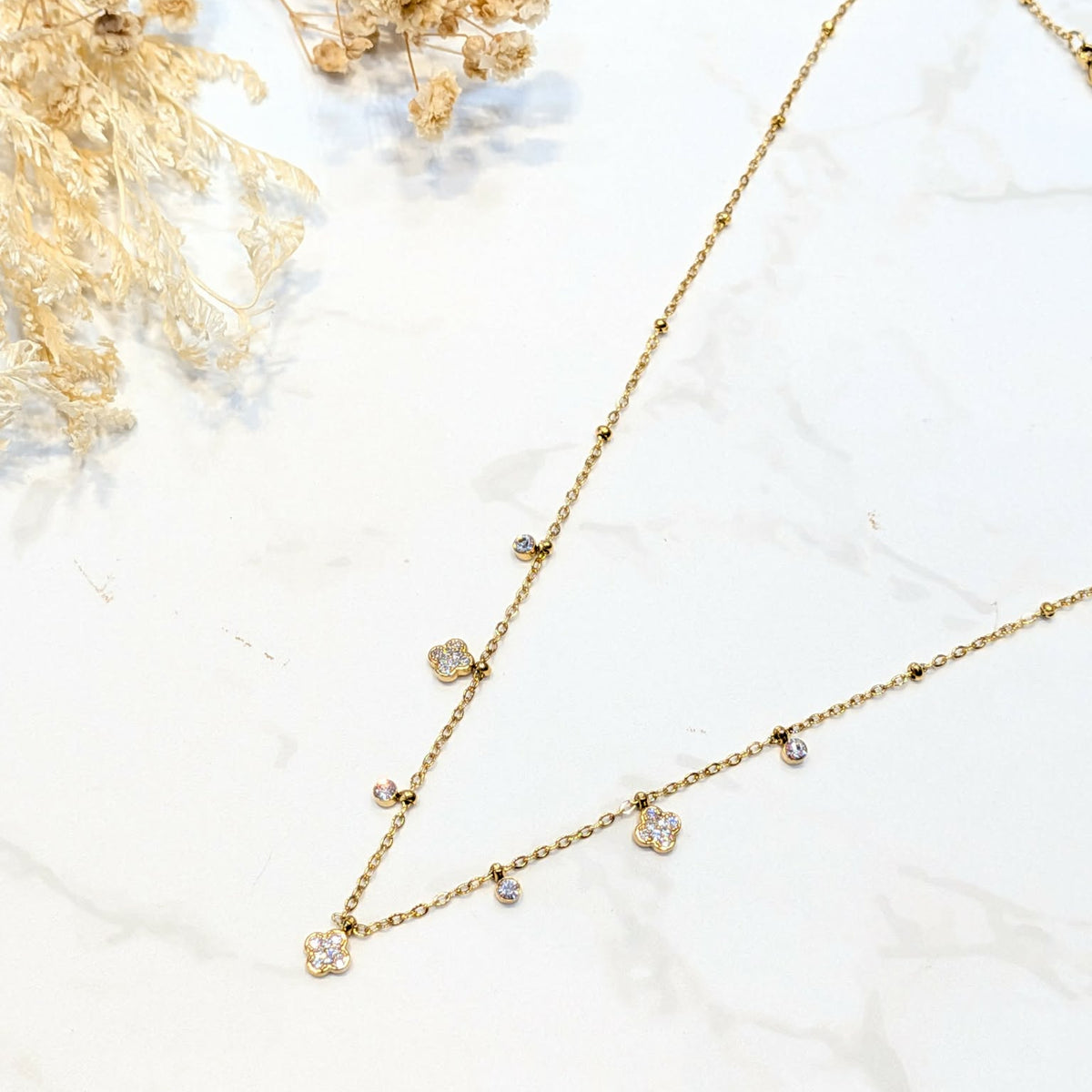 Collier ras de cou
